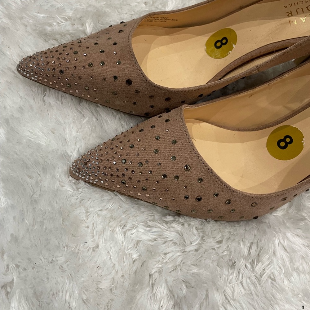 American Glamor Badgle Mischka. Size 8
